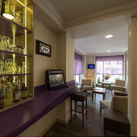 Hotel Royal Versailles